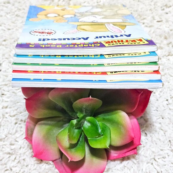 Arthur Children's Chapter Book Series 1-5. Softcover. GUC. - Picture 3 of 16